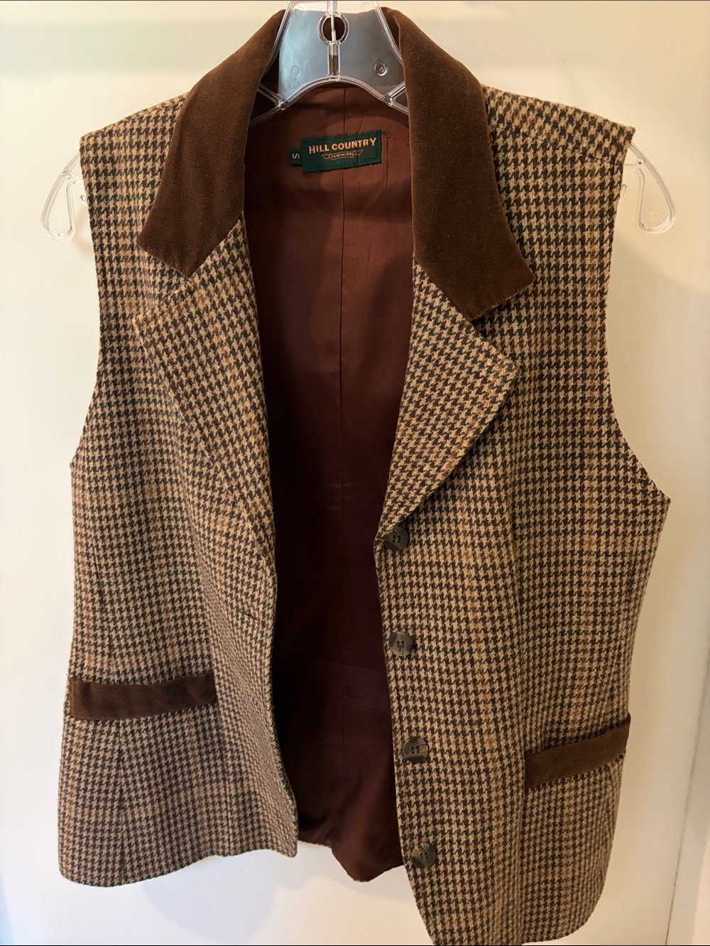Vintage Women’s Brown Houndstooth Wool Vest with Velvet Collar